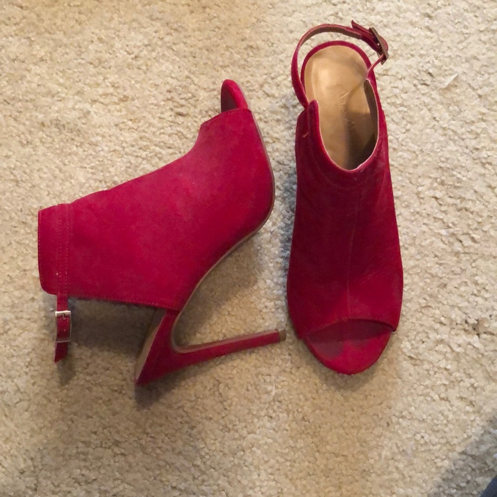 Anne Michelle red heels